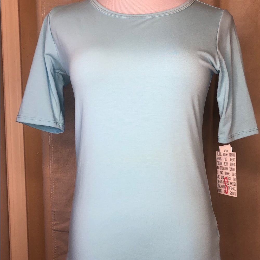 LuLaRoe Gigi Fitted Top